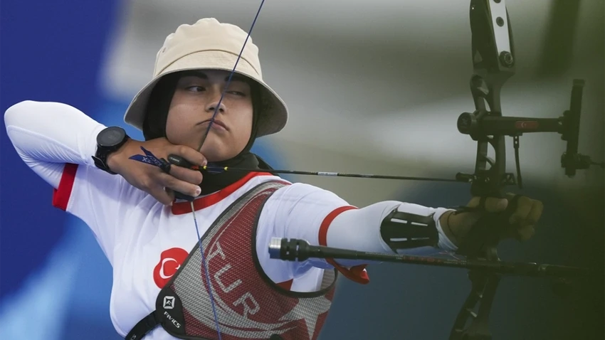 Pride at the Paris Olympic Games! Our national archer Elif Berra Gökkır defeated her Japanese opponent and advanced to the quarterfinals