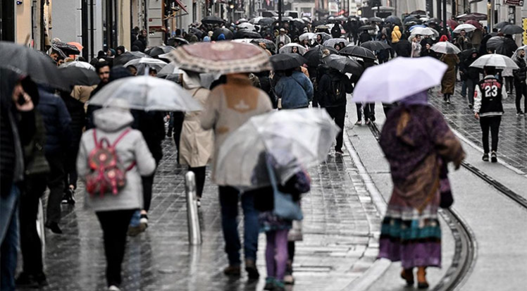 The number of women in Turkey will surpass the number of men in 2026