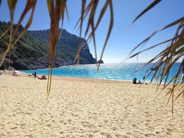 Delik Deniz Kral Koyu Beach