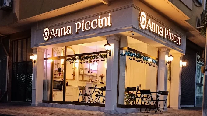 Anna Piccini