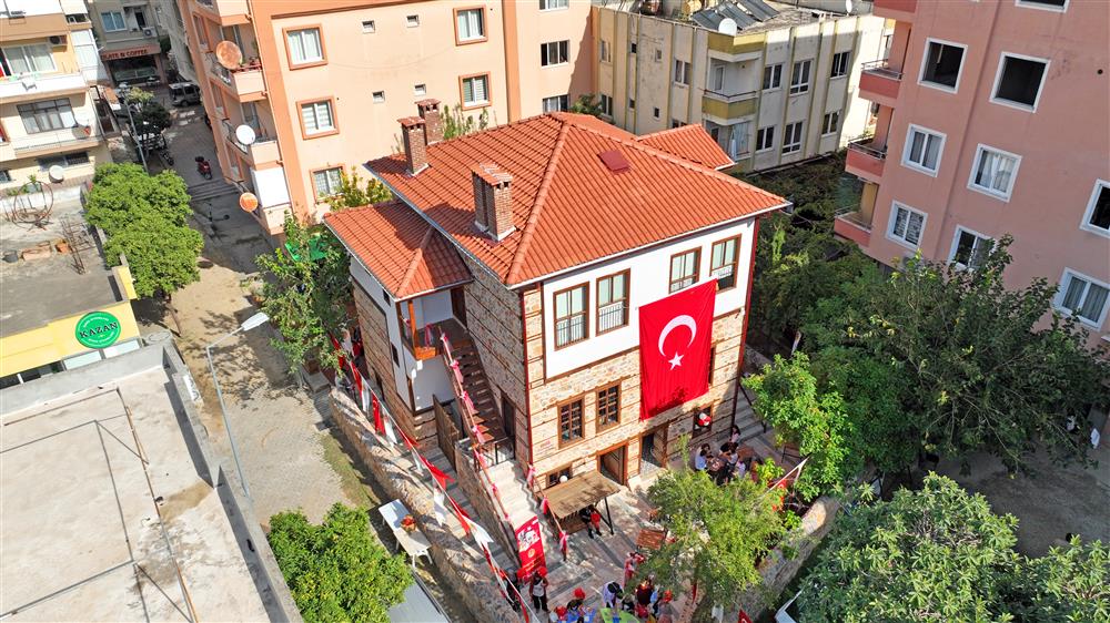 Çocuk Kütüphanesi ve Masal Evi