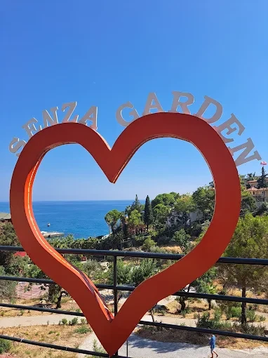 Senza Garden Holiday Club
