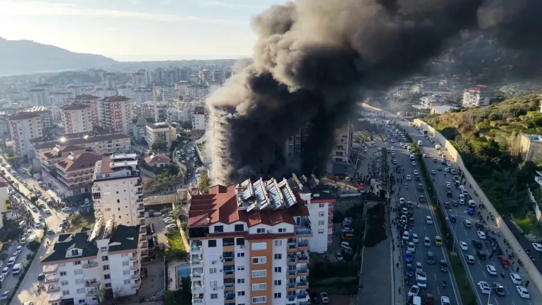 Alanya'da yanan otel ruhsatsız ve iskansız çıktı