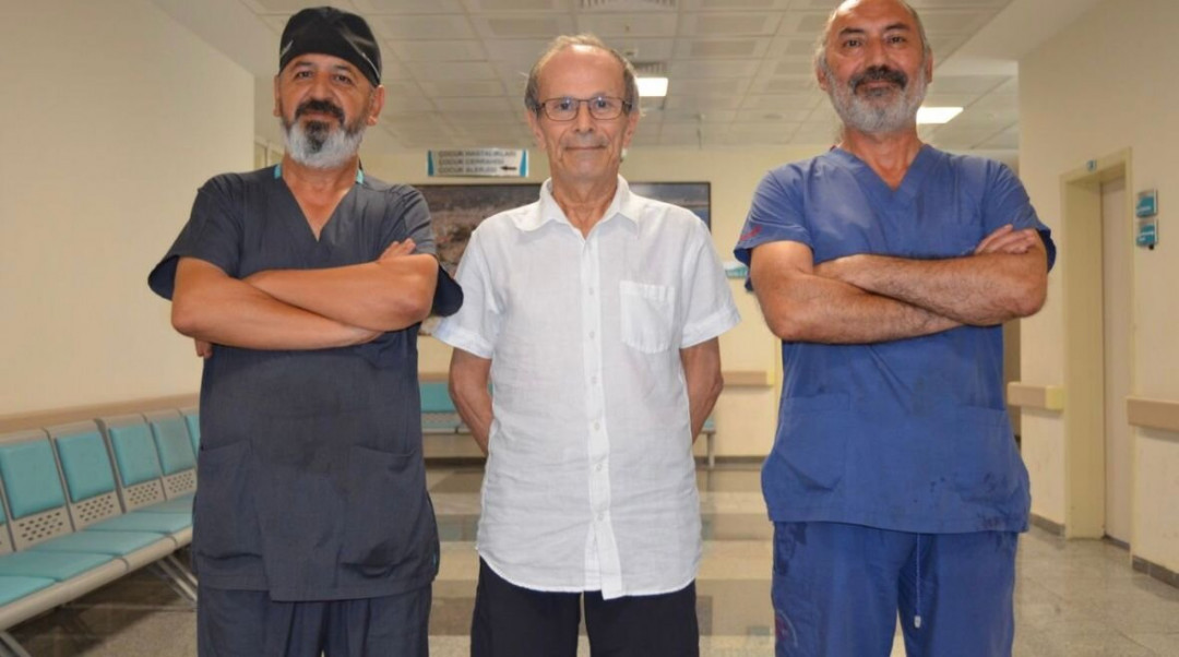Alanya EAH'ta bir ilk: 72 yaşındaki hasta hayata tutundu