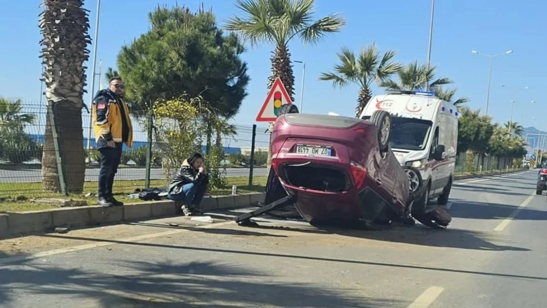 A car overturned in an accident in Alanya