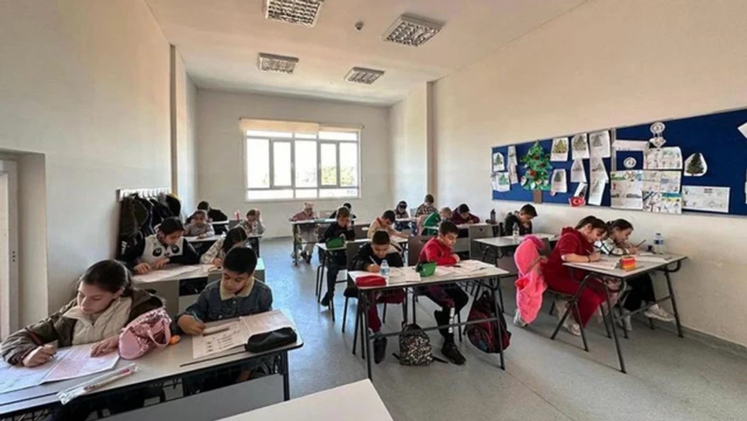 Private schools are soaring. In Antalya, prices reach 500,000 Turkish Liras, while in Istanbul, they can go up to a million.