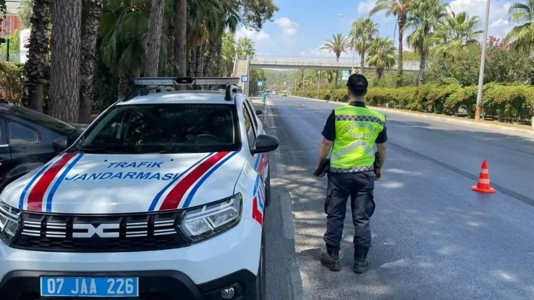 Alanya araçlara yağmur gibi ceza yağıyor