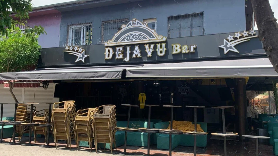 Deja Vu Bar