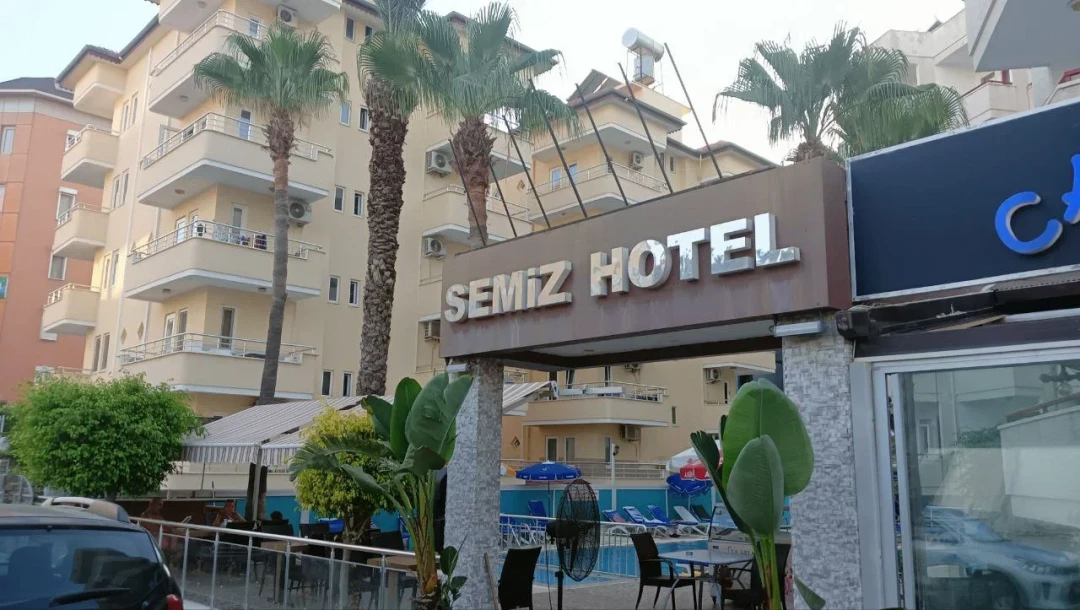 Semiz Hotel