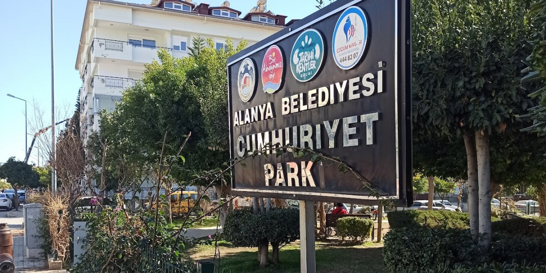 Cumhuriyet Parkı