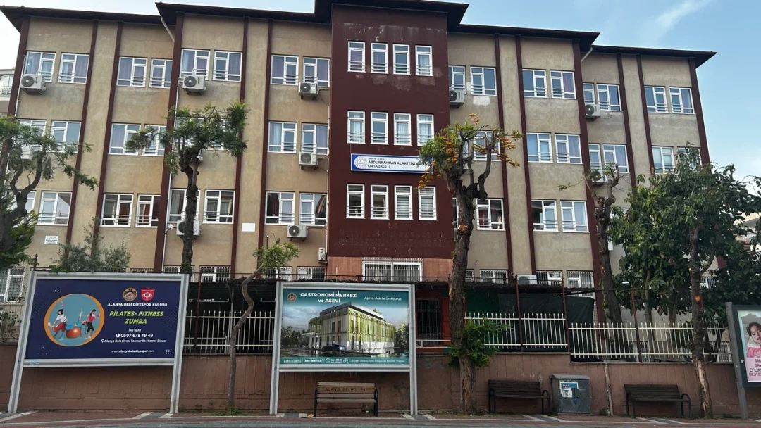 Abdurrahman ALAATTİNOĞLU Middle School