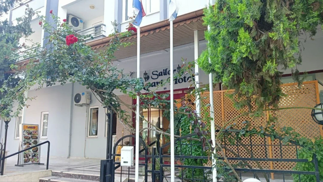 Sailor Apart Hotel