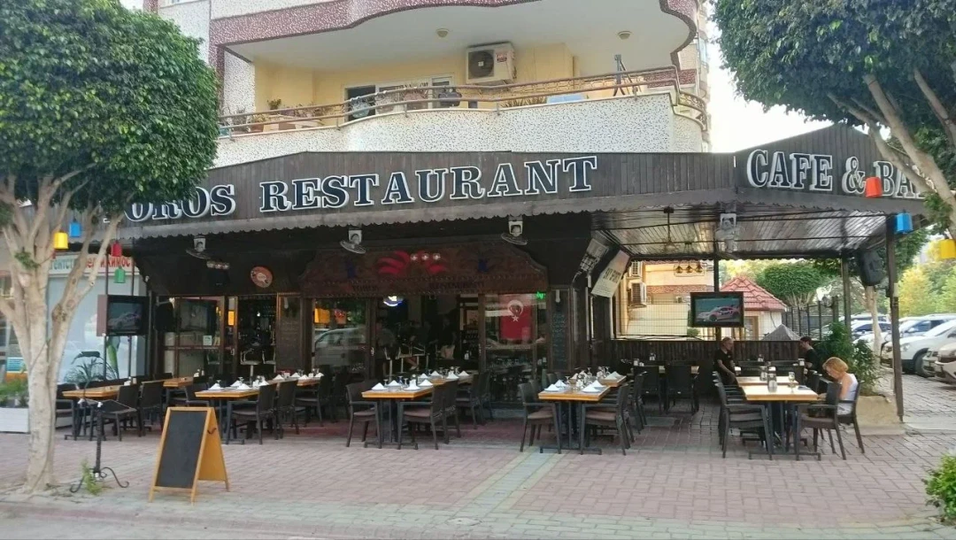 Toros Restaurant bar